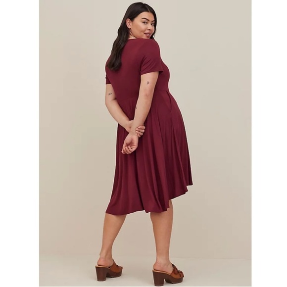 TORRID NWT MINI SUPER SOFT CINCH FRONT SKATER DRESS - Picture 2 of 6